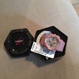 New pink g-shock with tags